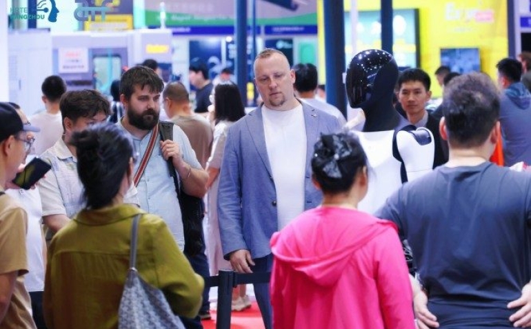 新材料企业如何利用2026上海工博会，提升复合材料转化率？
